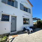 Maison 8/10 Pers / Piscine Chauffee / St Palais Sur 别墅 *